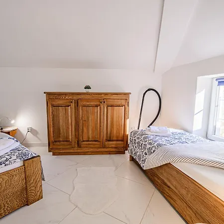 Sleek And Stylish With Sea View - Two Bedroom With Terrace Daire Umag