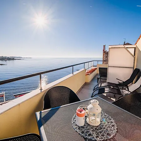 Sleek And Stylish With Sea View - Two Bedroom With Terrace Umag