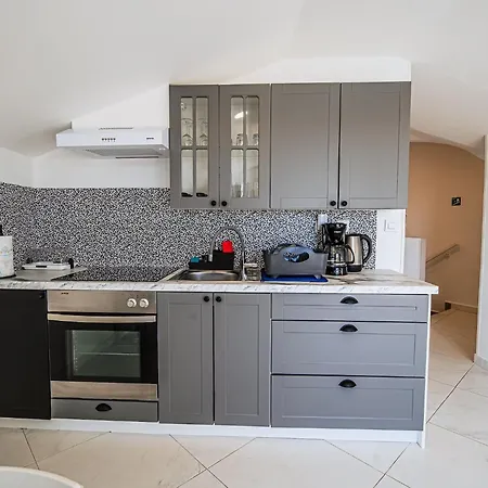 Sleek And Stylish With Sea View - Two Bedroom With Terrace Daire *