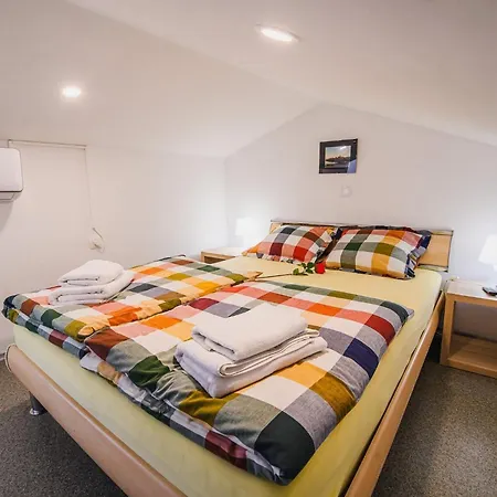 Sleek And Stylish With Sea View - Two Bedroom With Terrace Daire Umag