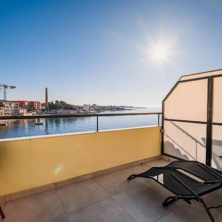 Sleek And Stylish With Sea View - Two Bedroom With Terrace Appartamento *