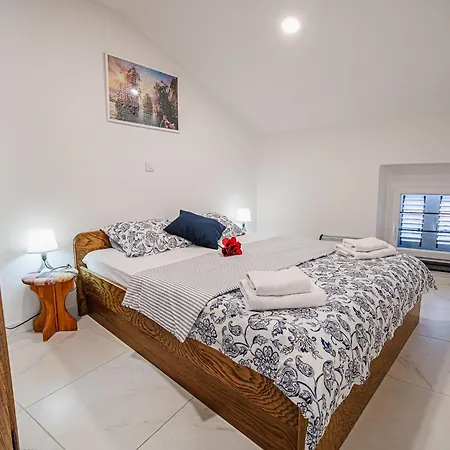 Appartamento Sleek And Stylish With Sea View - Two Bedroom With Terrace *
