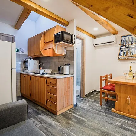Sleek And Stylish With Sea View - Two Bedroom With Terrace Umago
