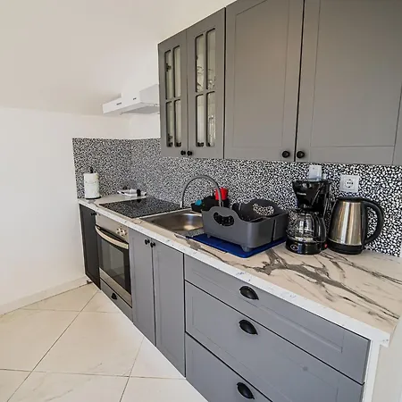 Sleek And Stylish With Sea View - Two Bedroom With Terrace Appartamento Umago